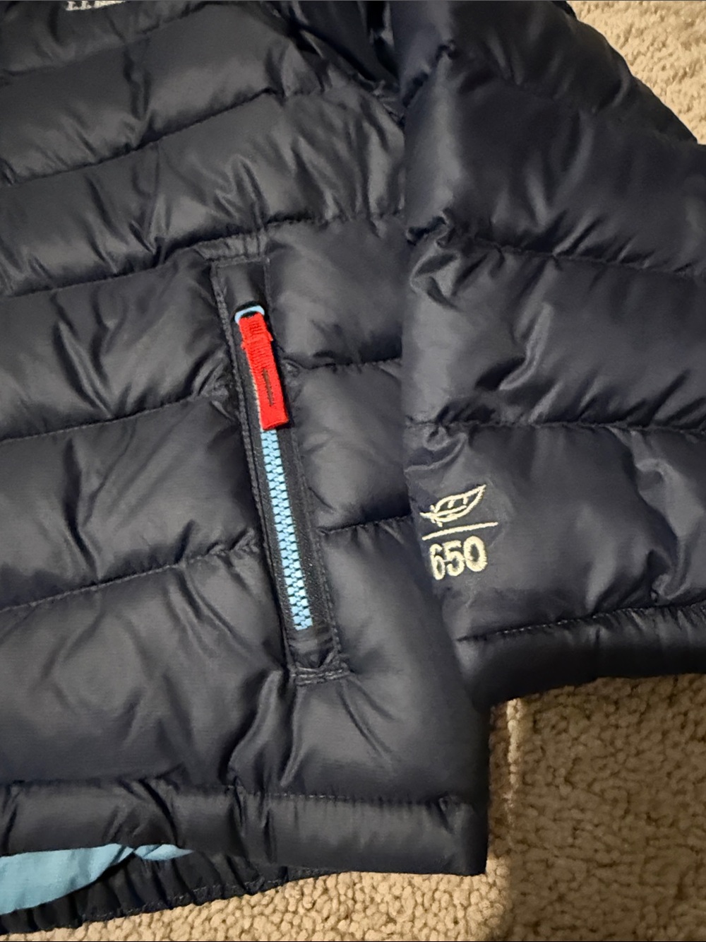 LL Bean Kids' Navy Hooded Ultralight 650 Down Jacket 4T - Picture 4 of 5